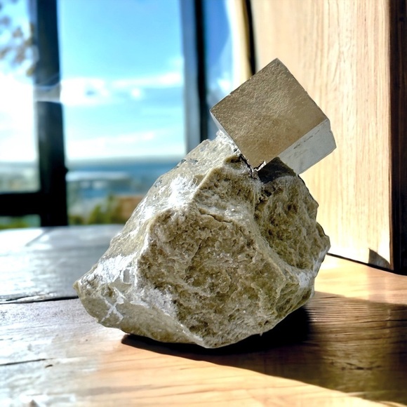 RARE Pyrite Natural Cubic Crystal From Navajun Spain - Picture 2 of 5